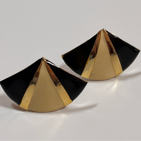 Vintage 80 90 Deco Black Cream Enamel Gold Fan Clip Earrings Retro - Picture 11 of 13